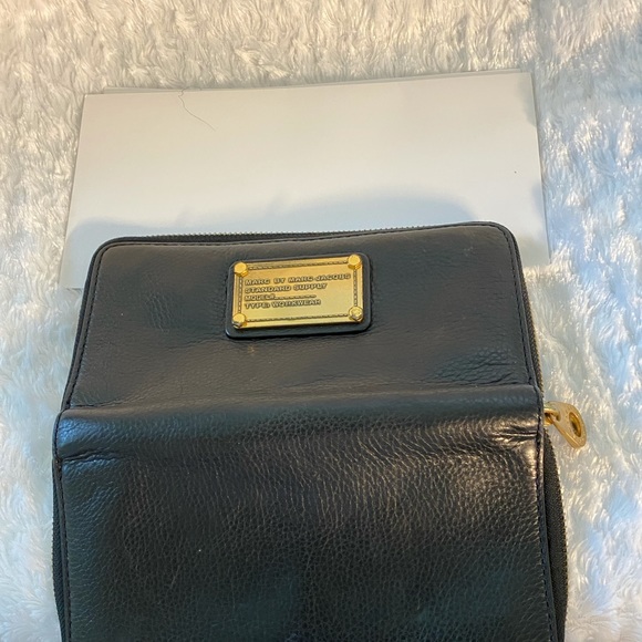 Marc By Marc Jacobs Classic Long Wallet - Picture 7 of 7